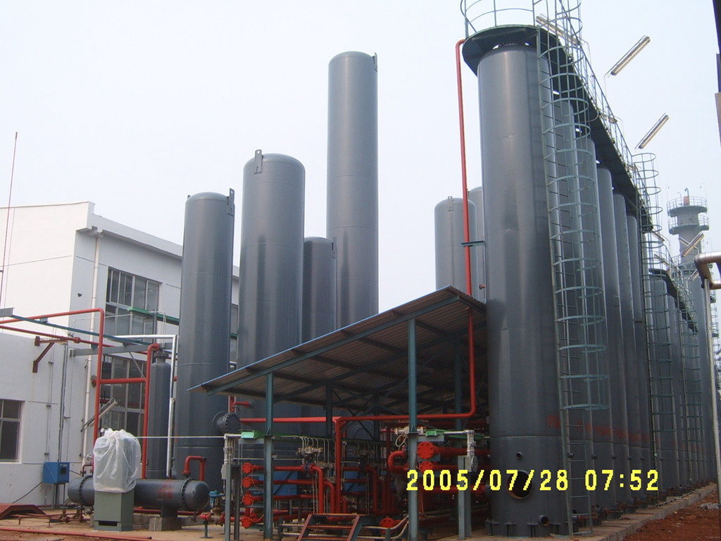 Variable pressure adsorption CO